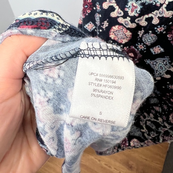 Navy blue medallion v neck maxi dress w tie belt - super stretchy - Picture 7 of 7